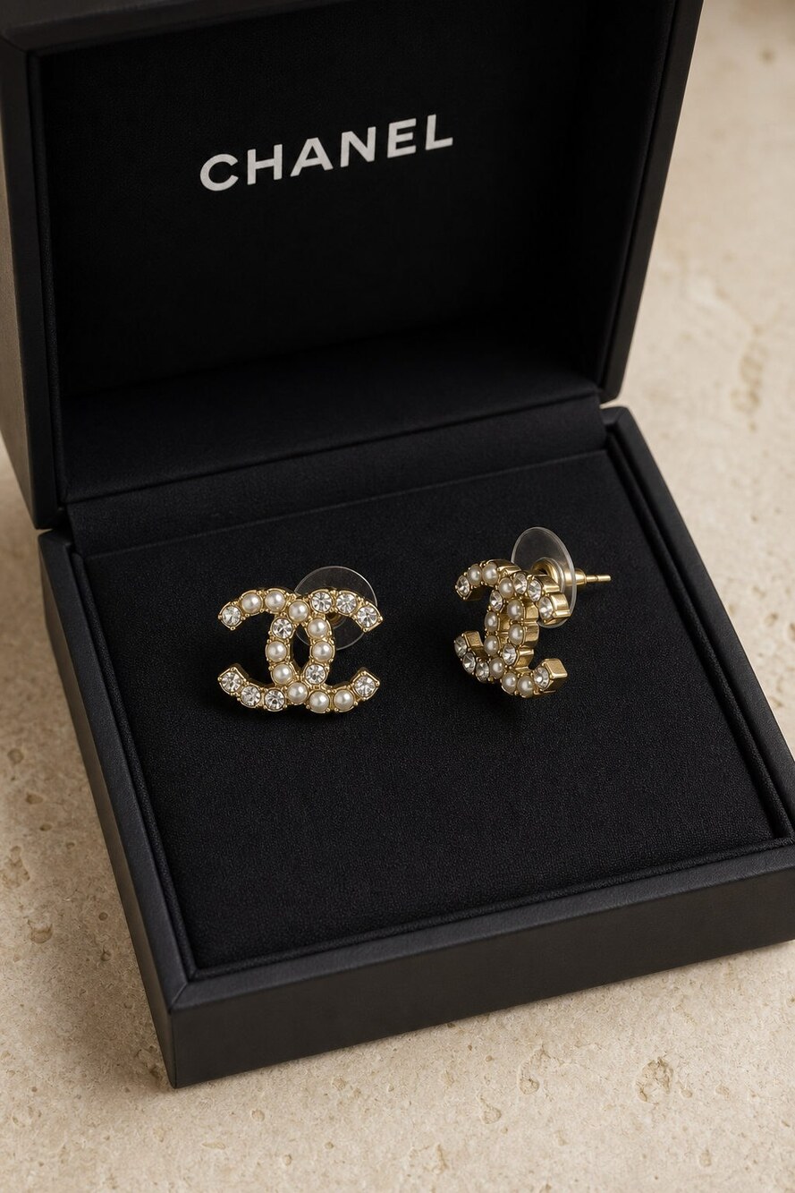 CHANEL Classic Parisian Earrings Style 21 | New with Box - Picture 6 of 9